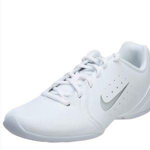 nike sideline 3 size 6